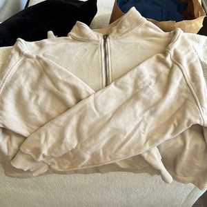 tan long sleeve comfortable american eagle cropped sweater